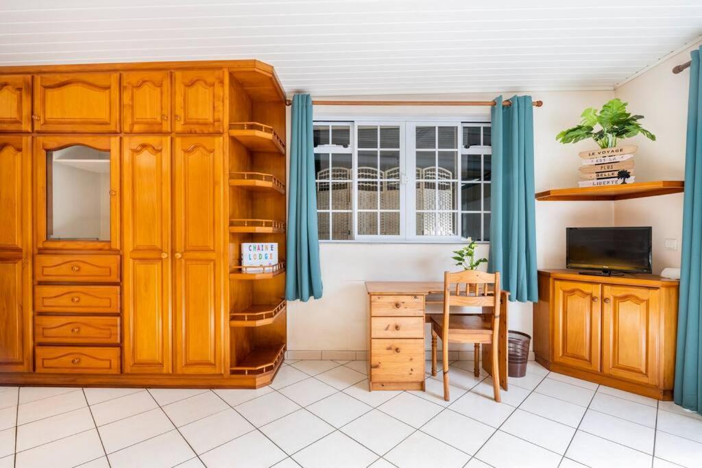 Chaine Lodge Maison Entiere Free Parking & Wifi 3Min De L'Aeroport Faaa Exterior photo